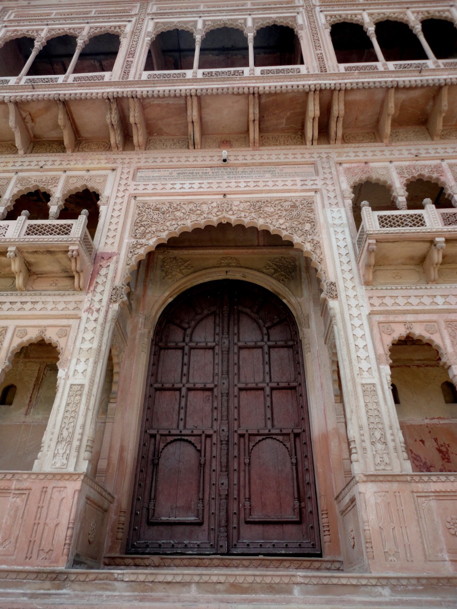 Fort Gabhana palace room